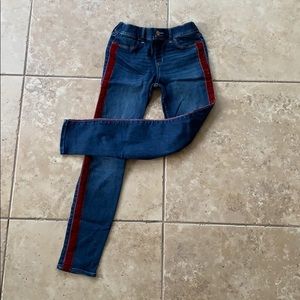 ❤️Abercrombie kids Jeggings with velvet strip.